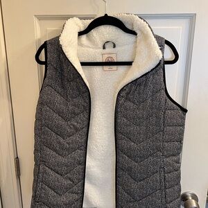 Sleeveless vest
